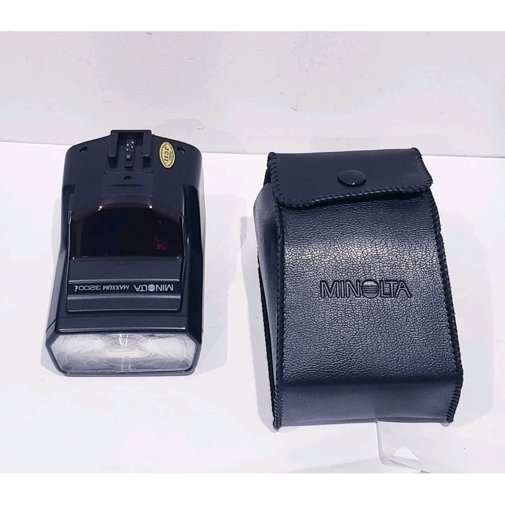 Minolta Maxxum 3200I Shoe Mount Flash with Carrying Case